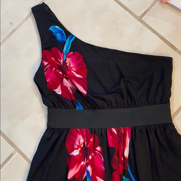 Dress - Picture 2 of 4